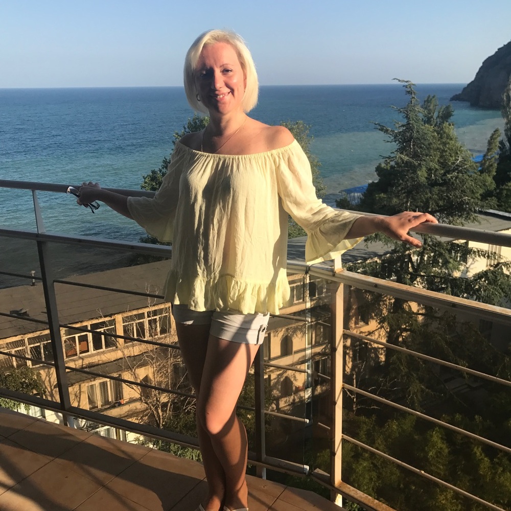 Meet your Posher, Anya